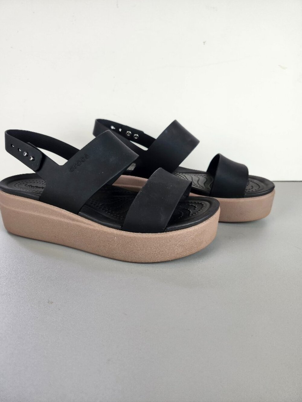 Crocs Brooklyn Low Wedge Sandal - Women Size 7